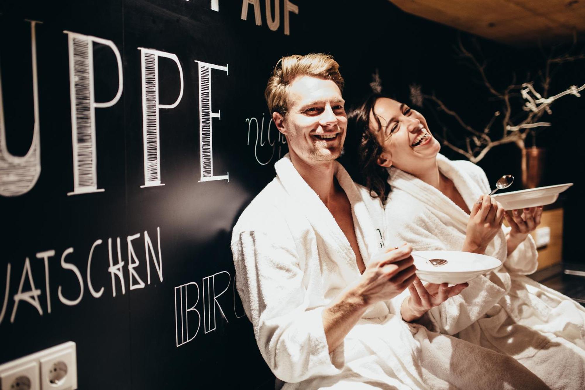 Hotel Kowald Loipersdorf ลอยแพร์ดอร์ฟ เบ เฟิร์สเทนเฟลด์ ภายนอก รูปภาพ
