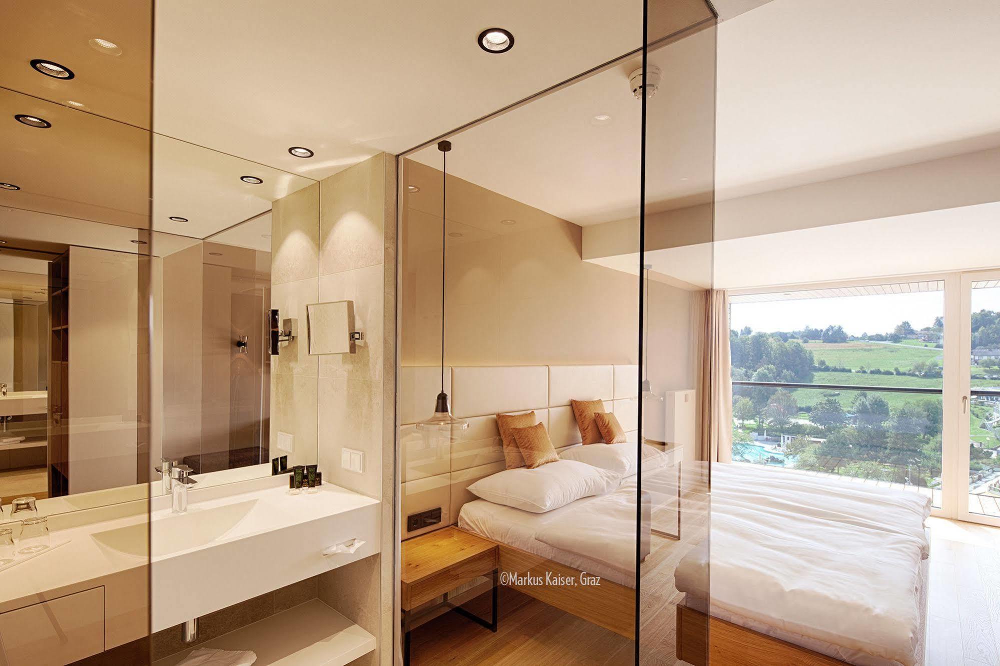 Hotel Kowald Loipersdorf ลอยแพร์ดอร์ฟ เบ เฟิร์สเทนเฟลด์ ภายนอก รูปภาพ